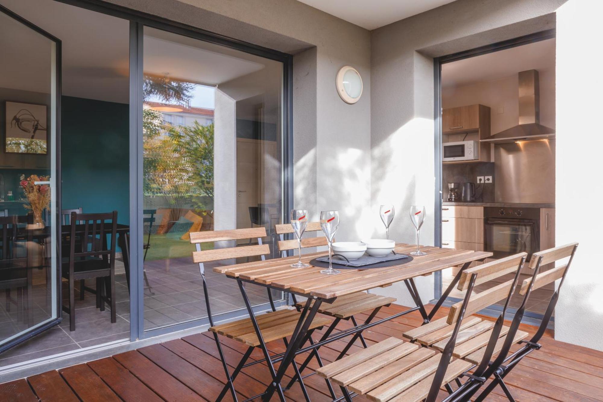 Superbe Appartement Terrasse Rdc - New Location Bourg-en-Bresse Zewnętrze zdjęcie